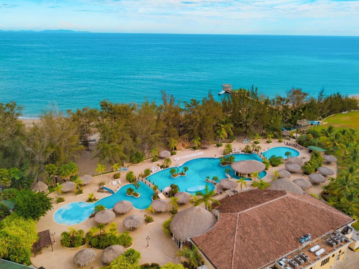 La Ensenada Beach Resort Tela Kültér fotó