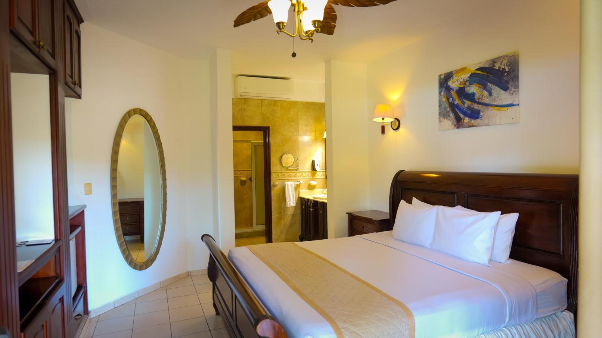 La Ensenada Beach Resort Tela Kültér fotó