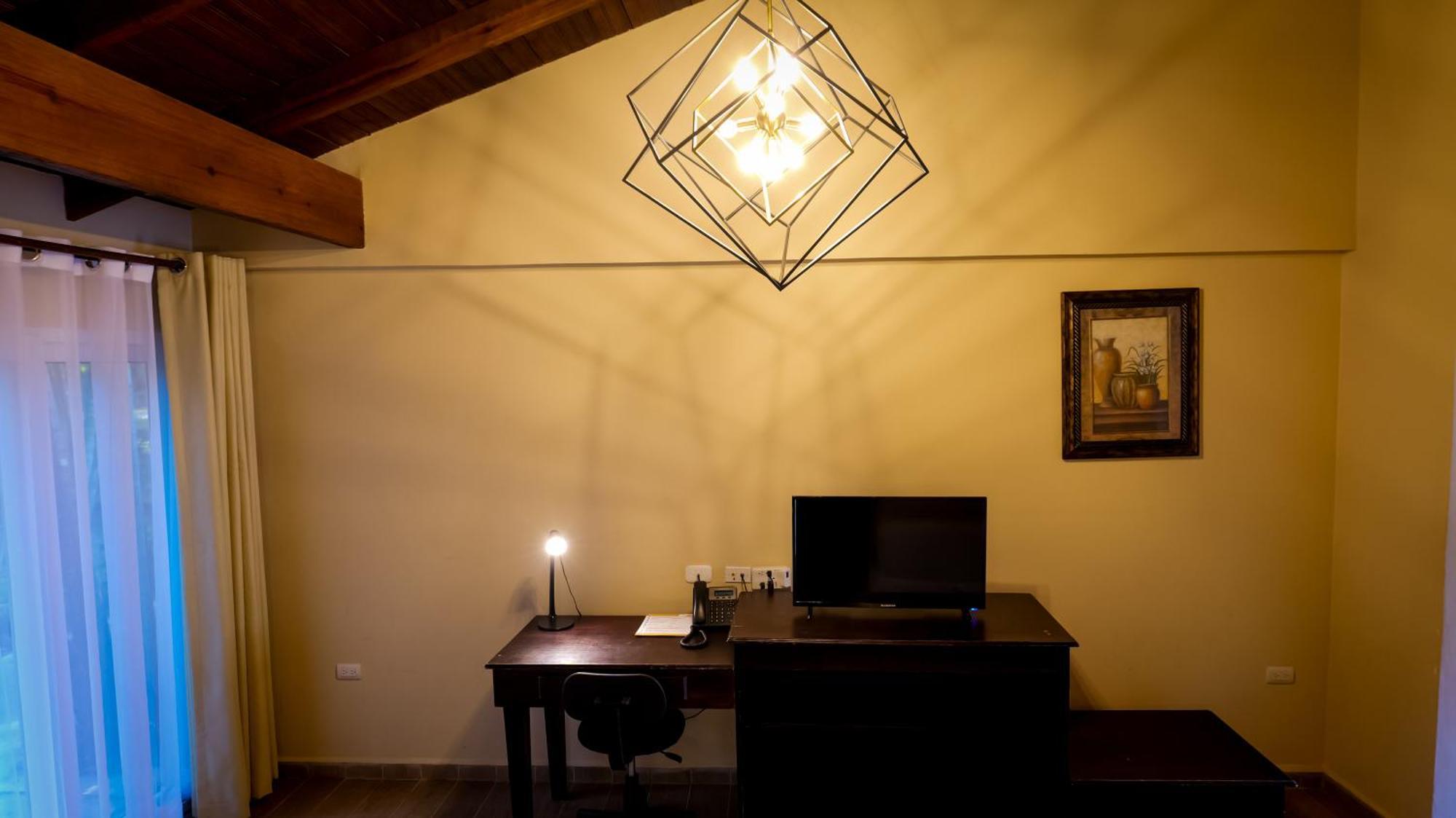 La Ensenada Beach Resort Tela Kültér fotó