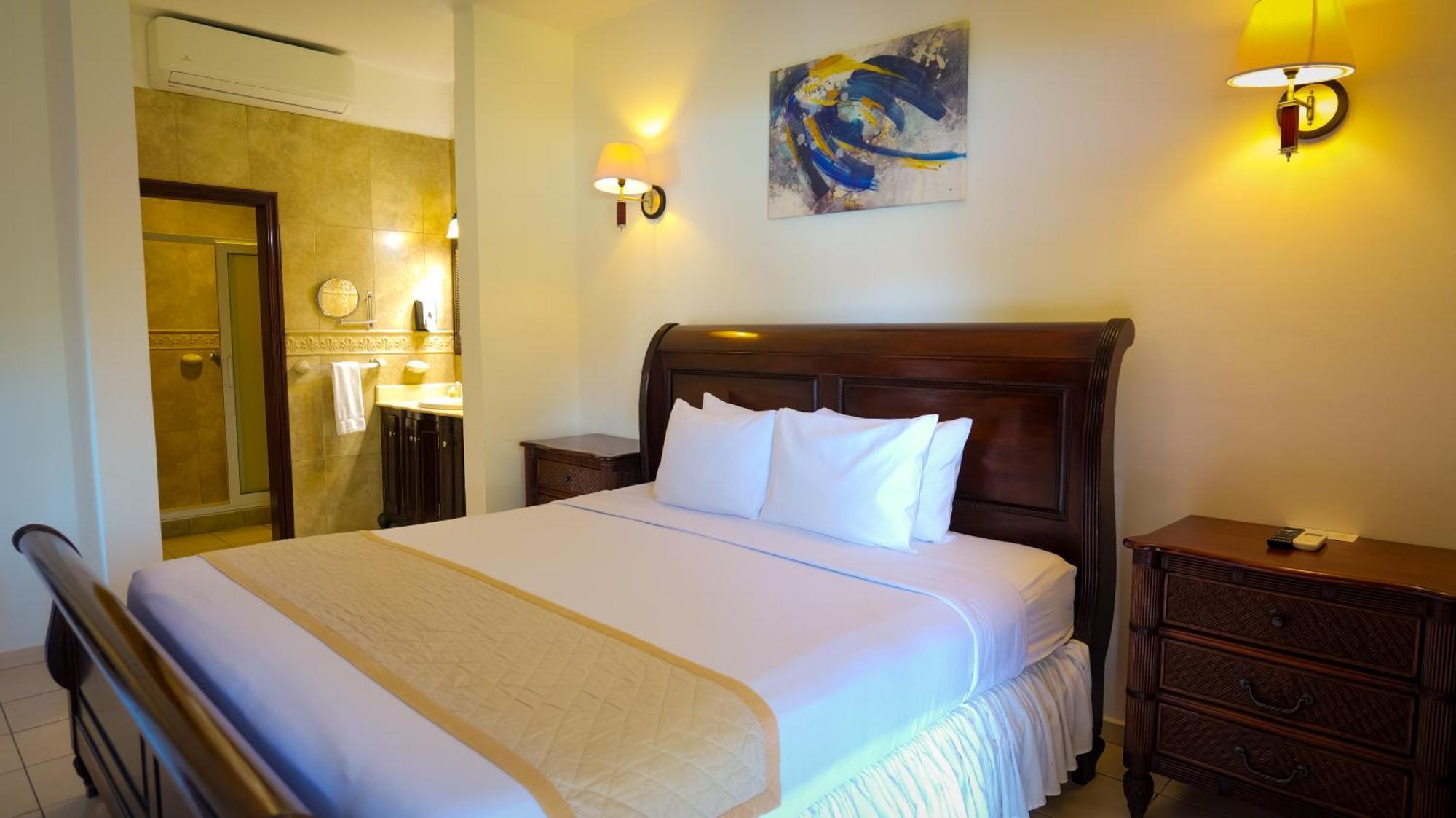 La Ensenada Beach Resort Tela Kültér fotó