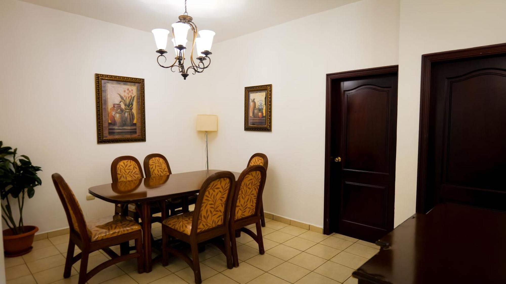 La Ensenada Beach Resort Tela Kültér fotó