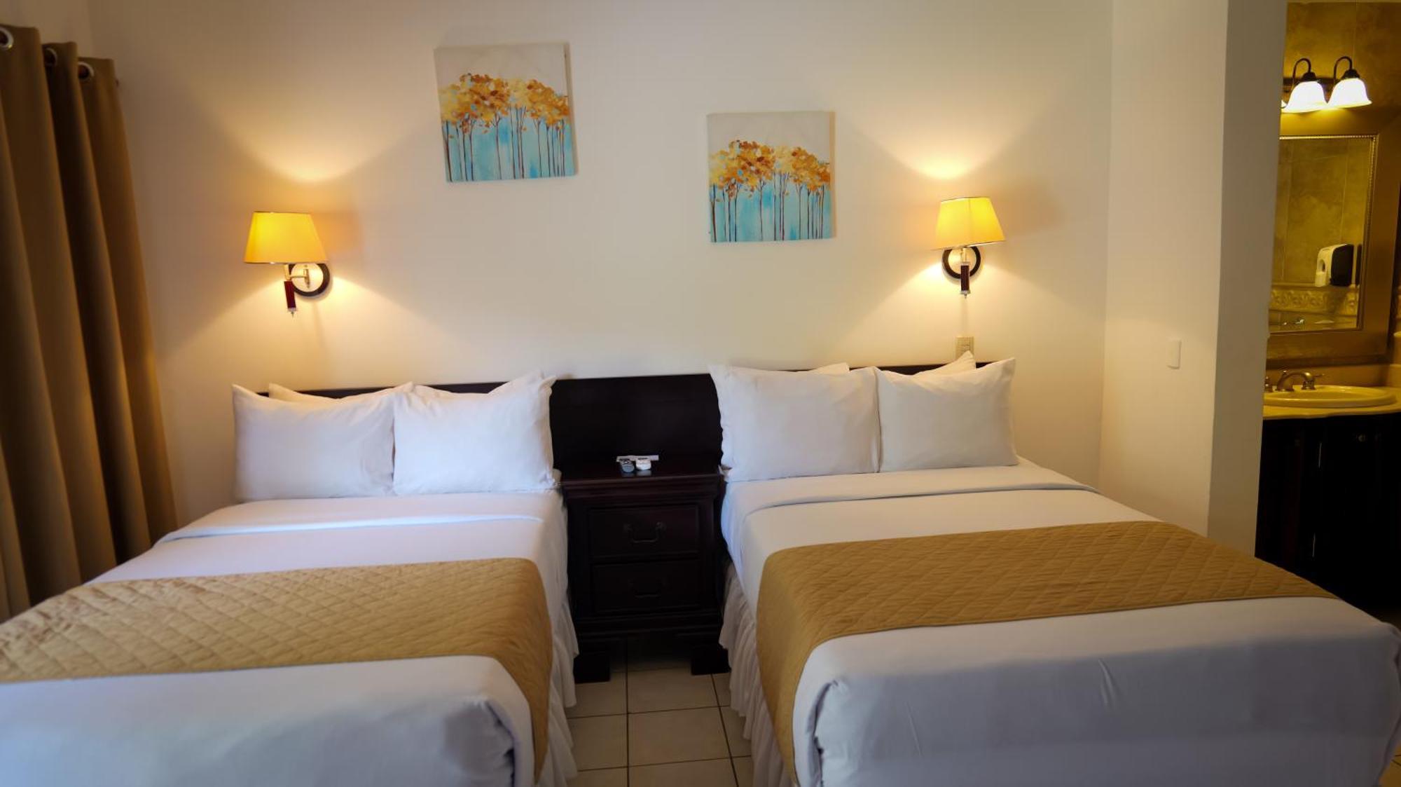 La Ensenada Beach Resort Tela Kültér fotó