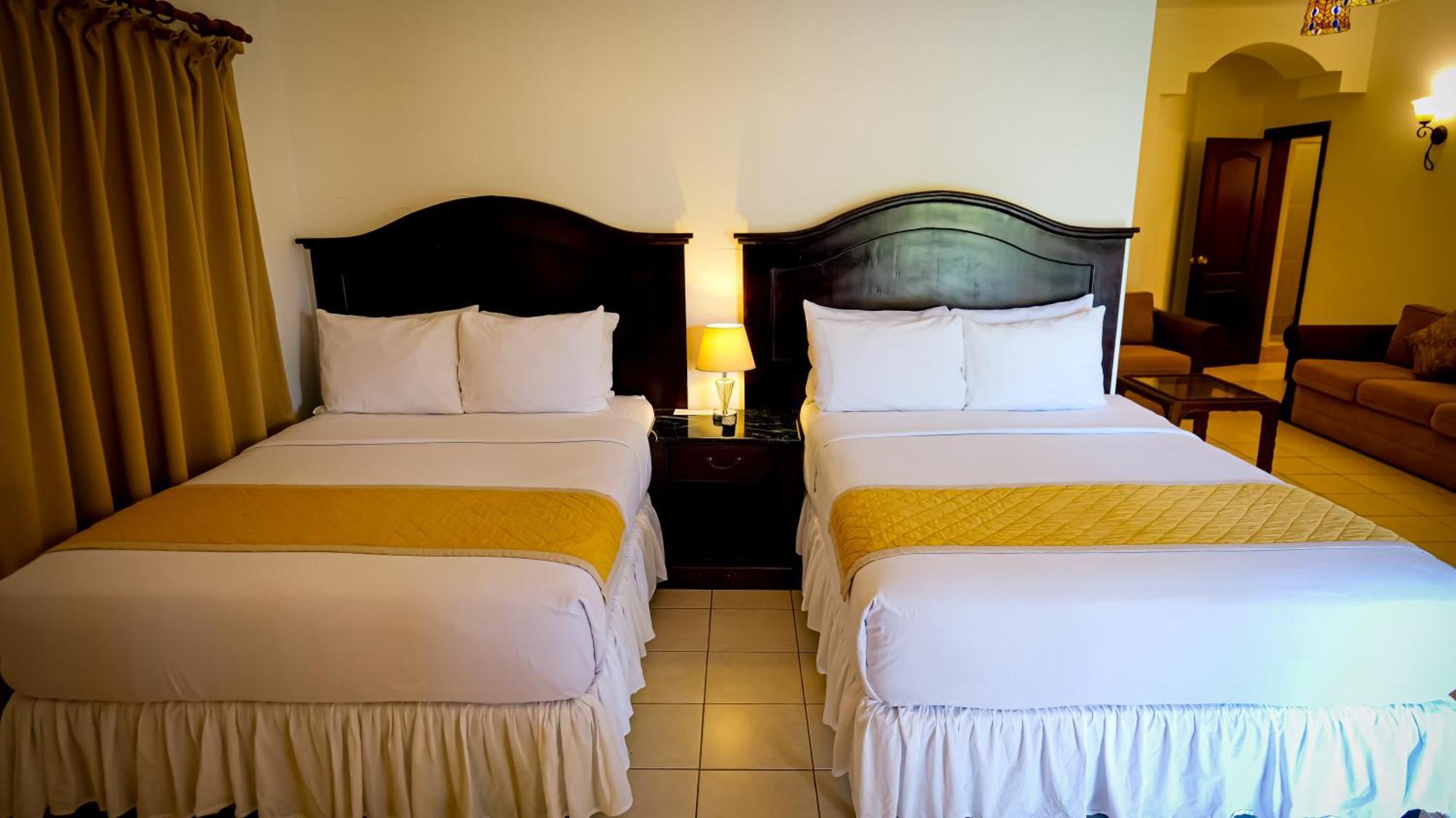 La Ensenada Beach Resort Tela Kültér fotó